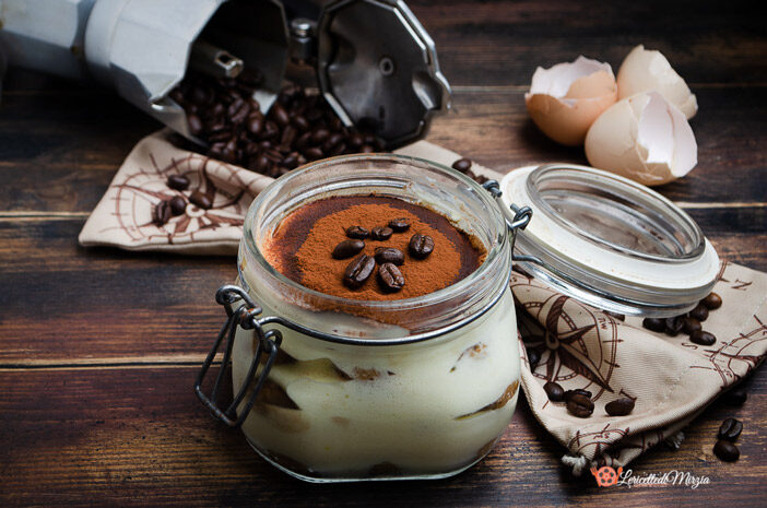 Tiramisù classico con uova pastorizzate in barattolo