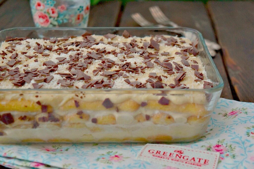Tiramisù con banana e cocco, fresco e goloso!