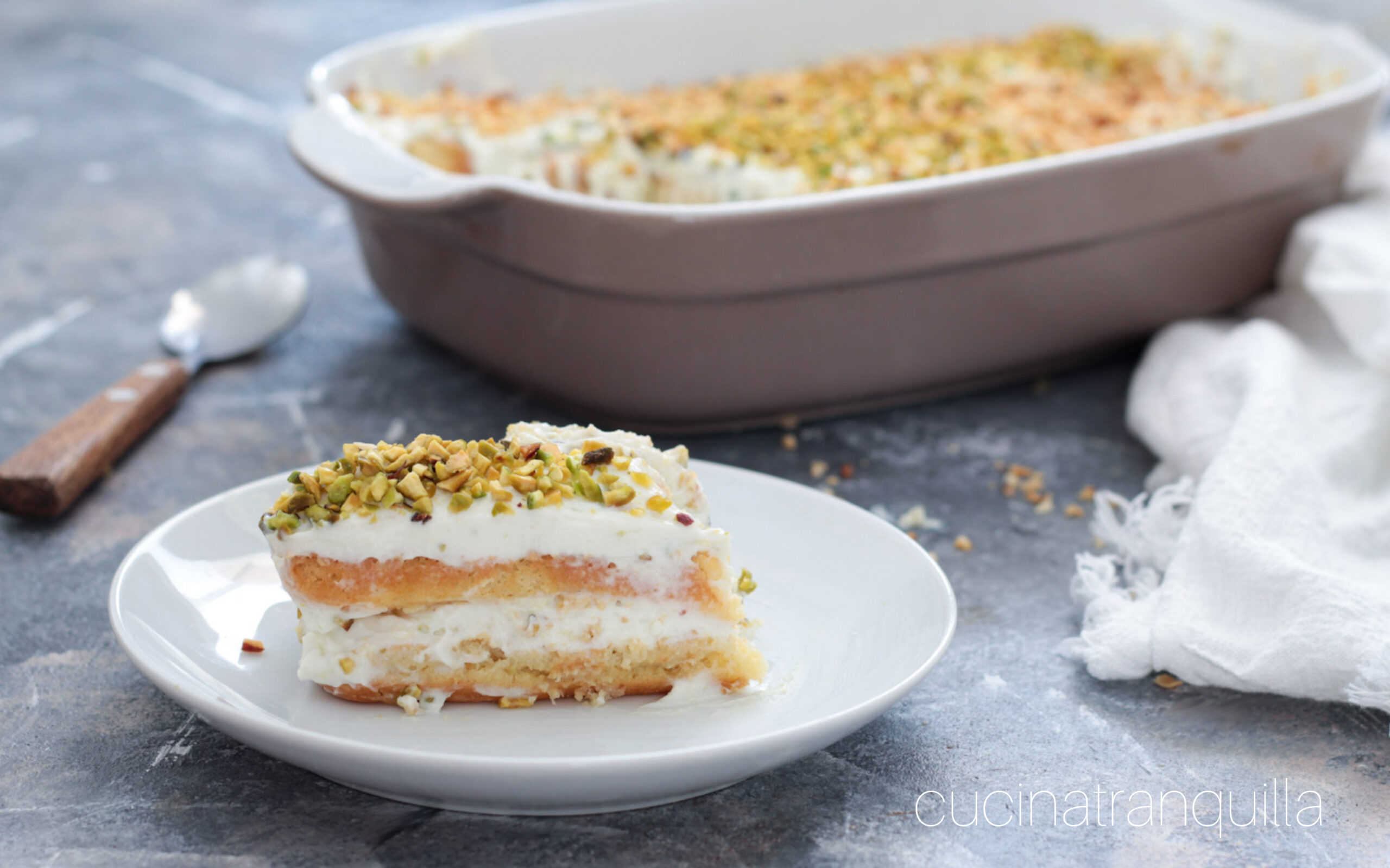 Tiramisù con crema di ricotta al pistacchio