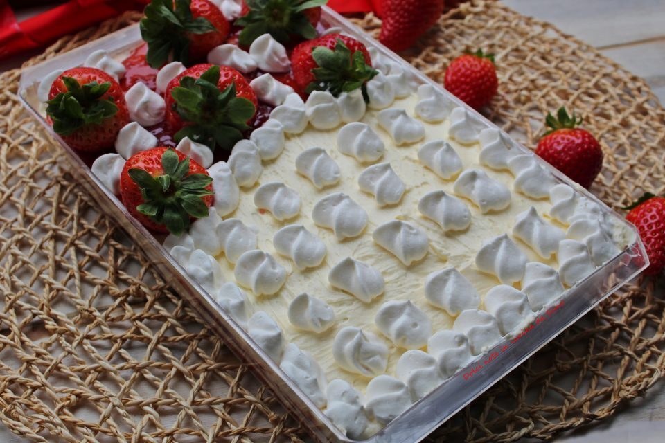 Tiramisu’ con fragole e marmellata