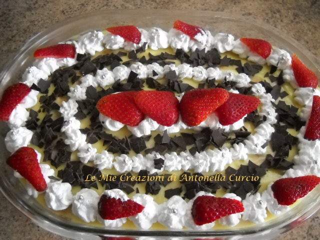 TIRAMISU’ CON PAVESINI E CREMA