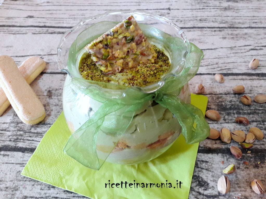 Tiramisù con ricotta e pistacchio