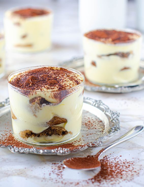 Tiramisù con savoiardi fatti in casa nella versione senza lattosio