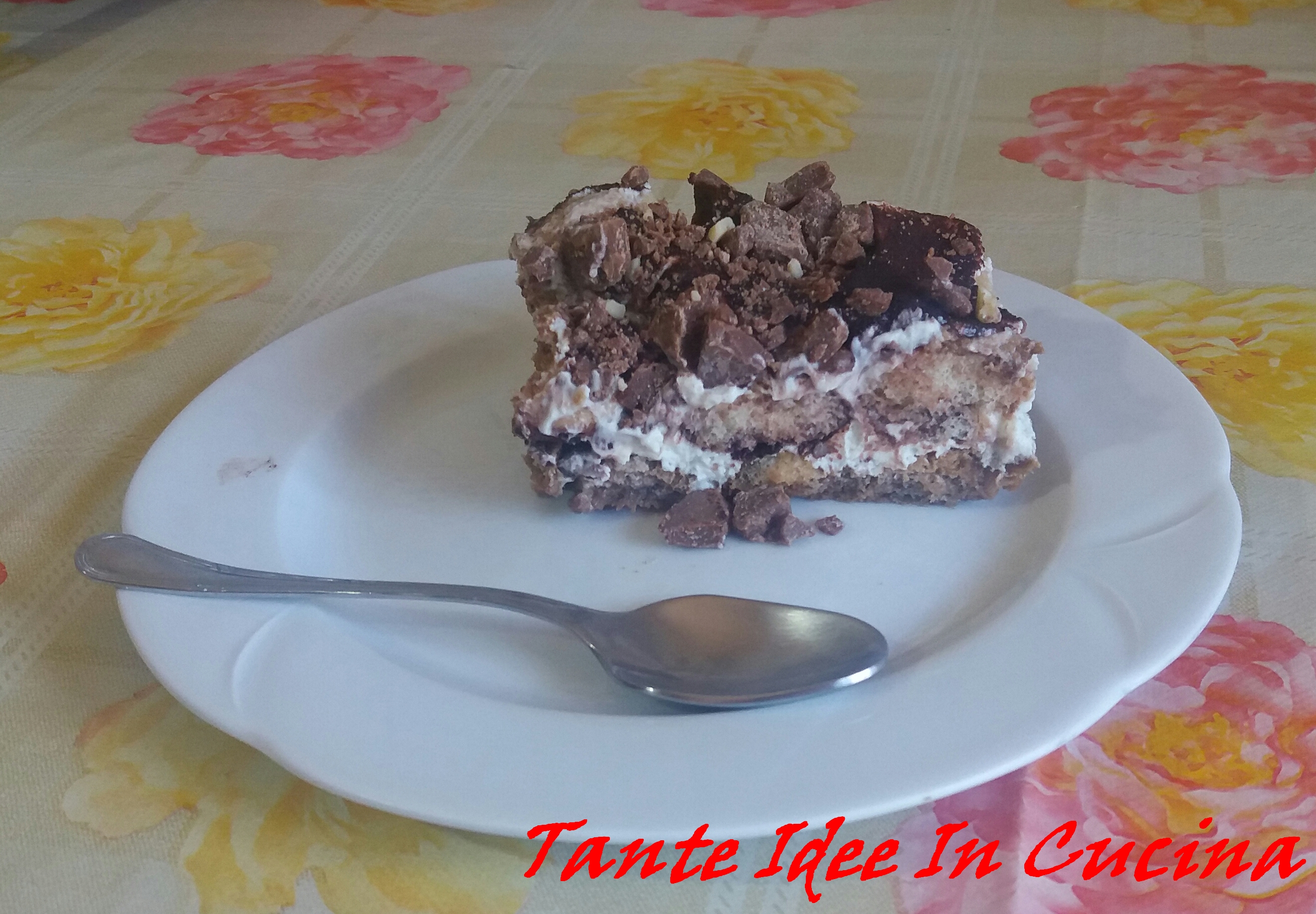 Tiramisù con scaglie di cioccolato