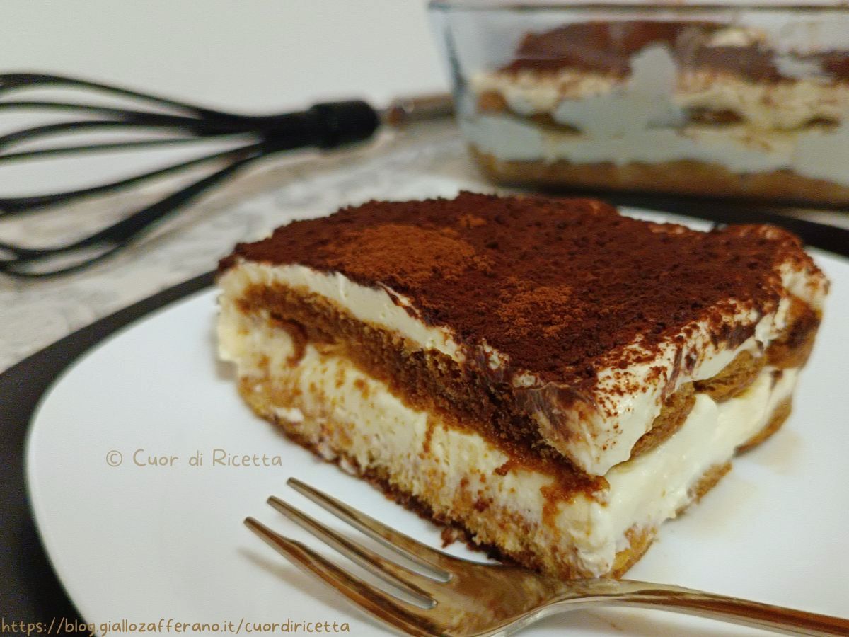 Tiramisù senza uova con panna e mascarpone