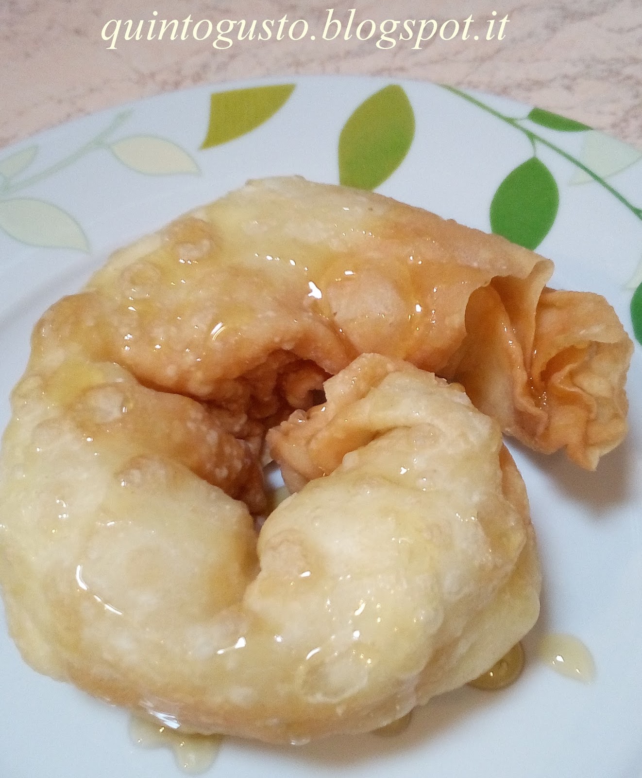 Tiropita dolce in chiocciole