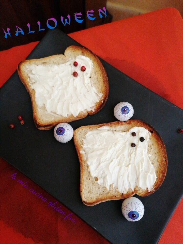 Toast fantasma di halloween senza glutine