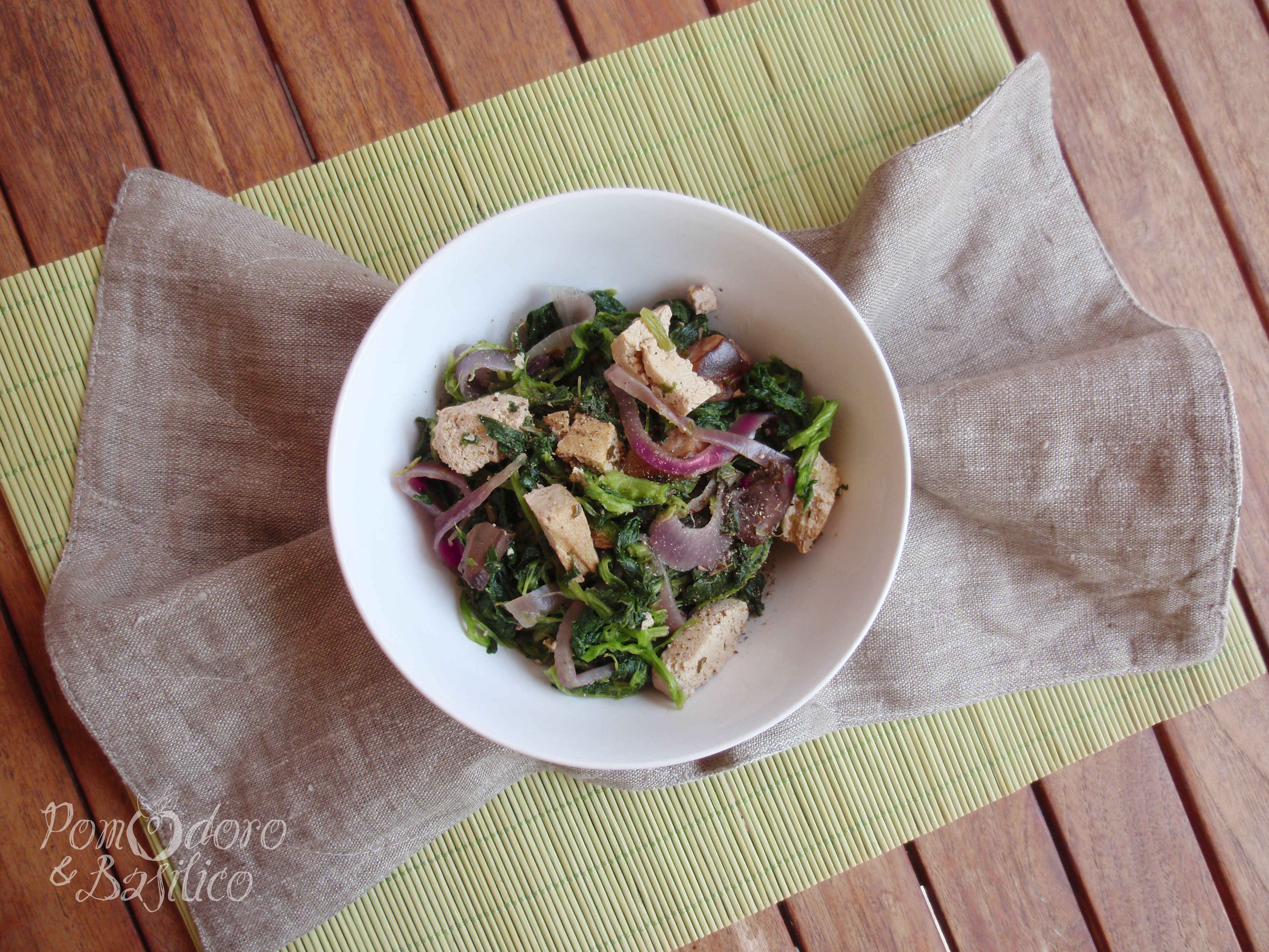 Tofu con friarielli e funghi