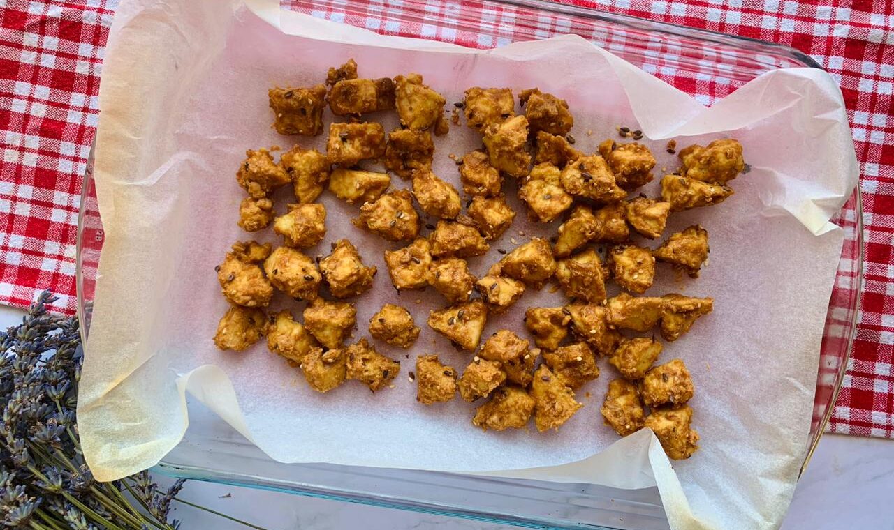 Tofu croccante al burro di arachidi: un’avventura culinaria ricca di sapori