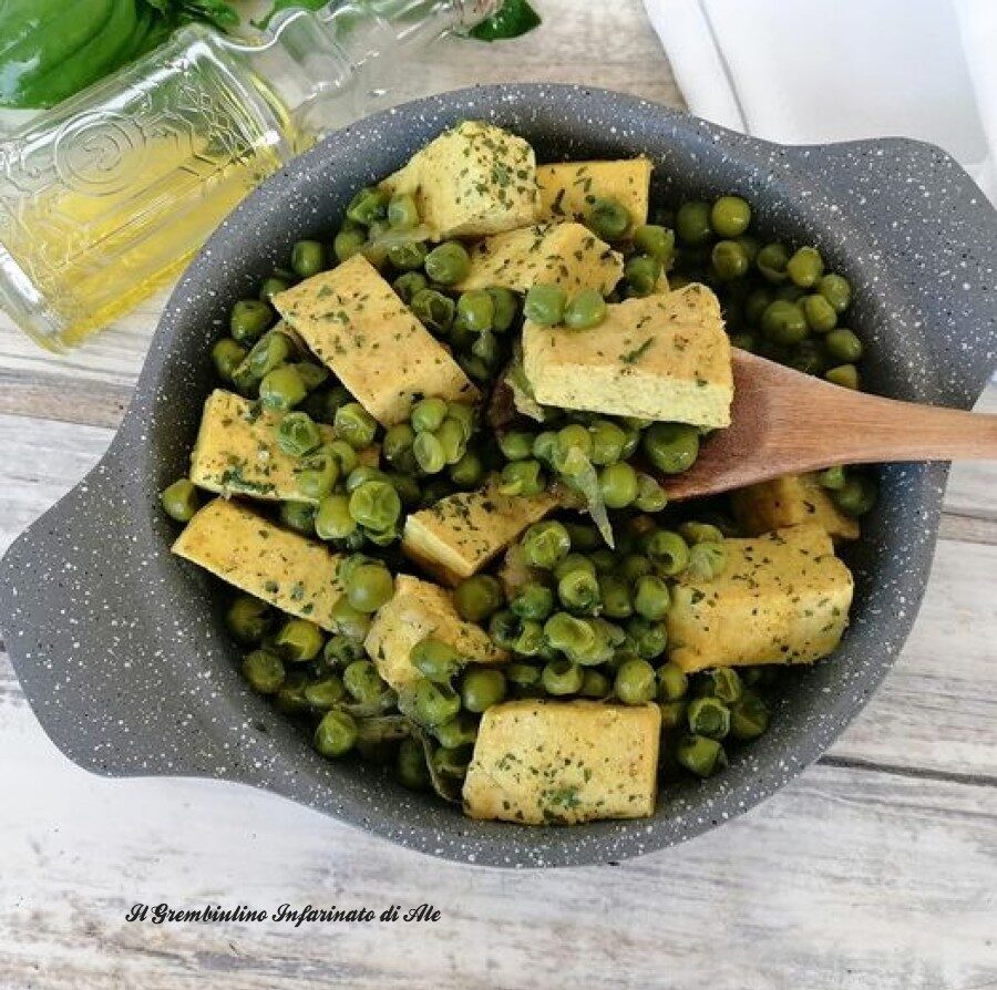 Tofu spadellato con piselli