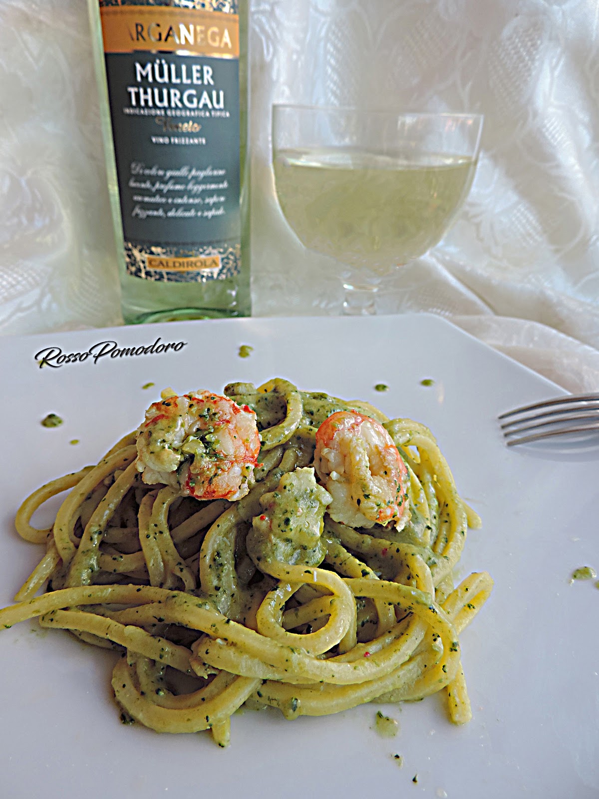 Tonnarelli con crema di broccoletti siciliani e gamberi