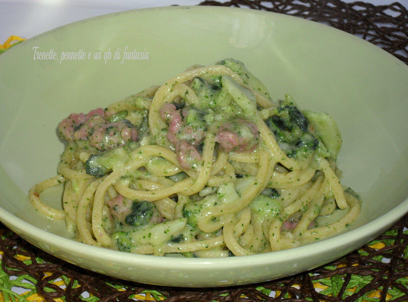 Tonnarelli in crema con siciliani e spinacio