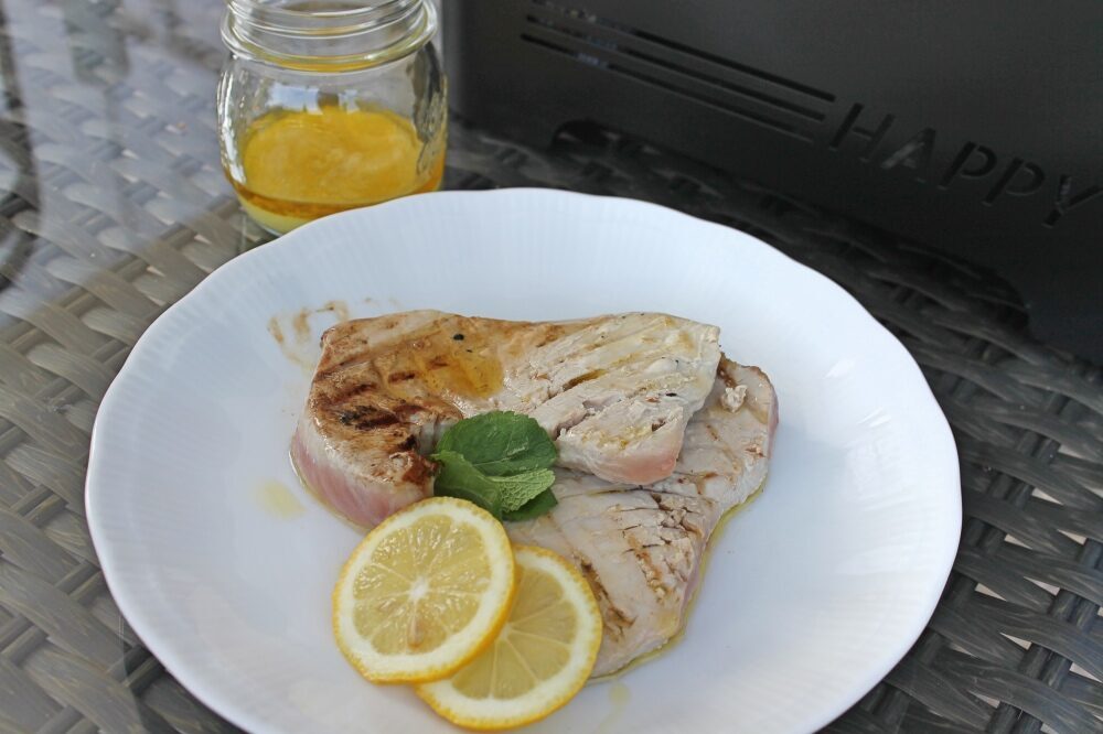 Tonno alla griglia profumato con menta, limone e zenzero