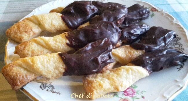 Torciglioni al cioccolato con millefoglie veloce