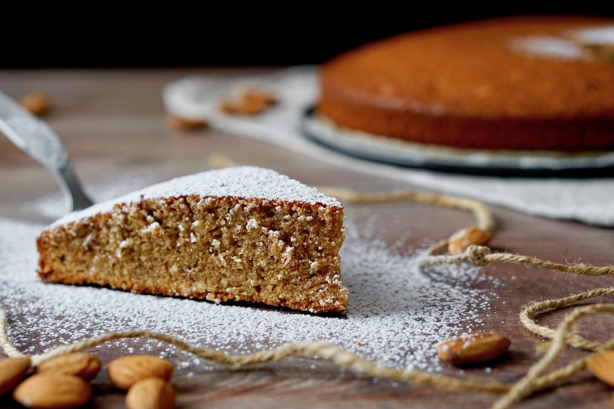 Torta 5 minuti alle mandorle e caffè