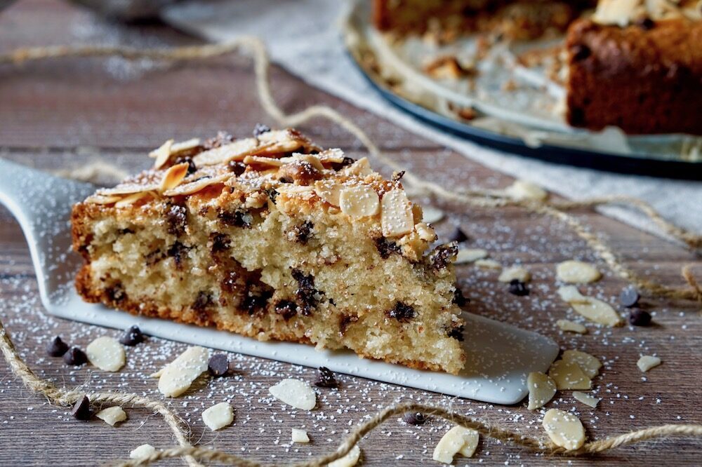 Torta 5 minuti con ricotta, cioccolato e mandorle