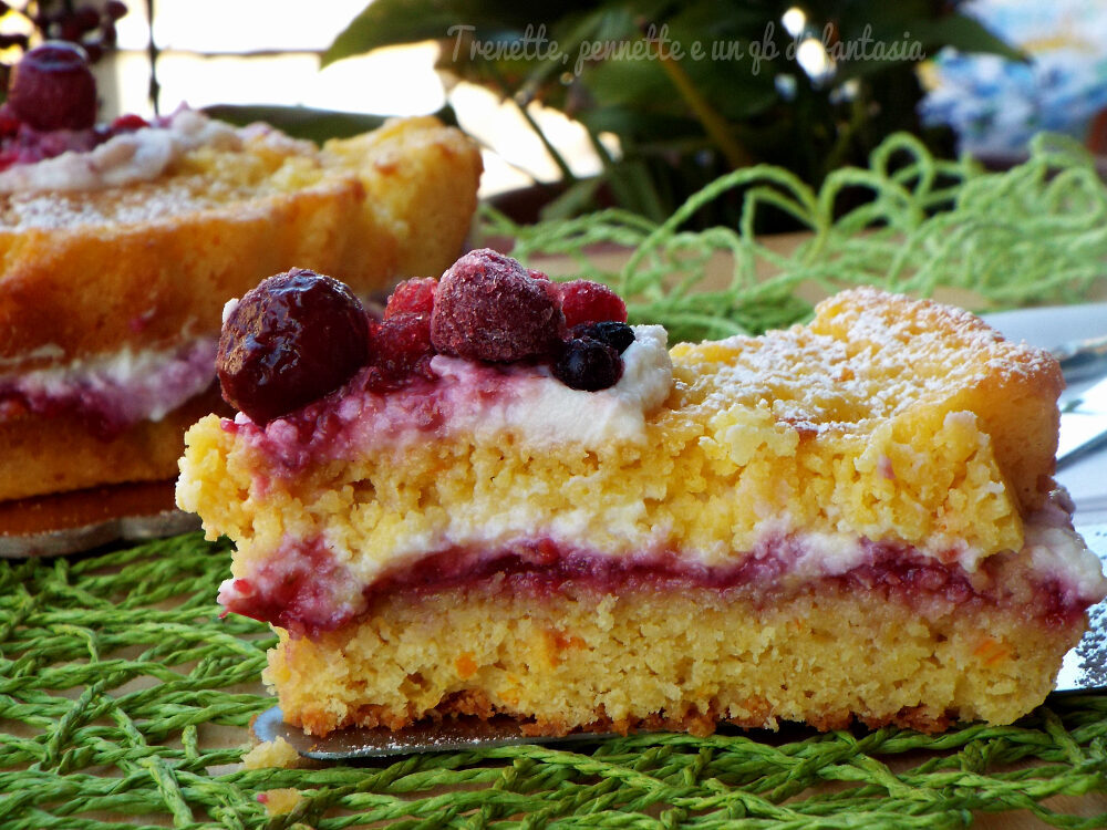 Torta agrumata con crema di ricotta e lamponi