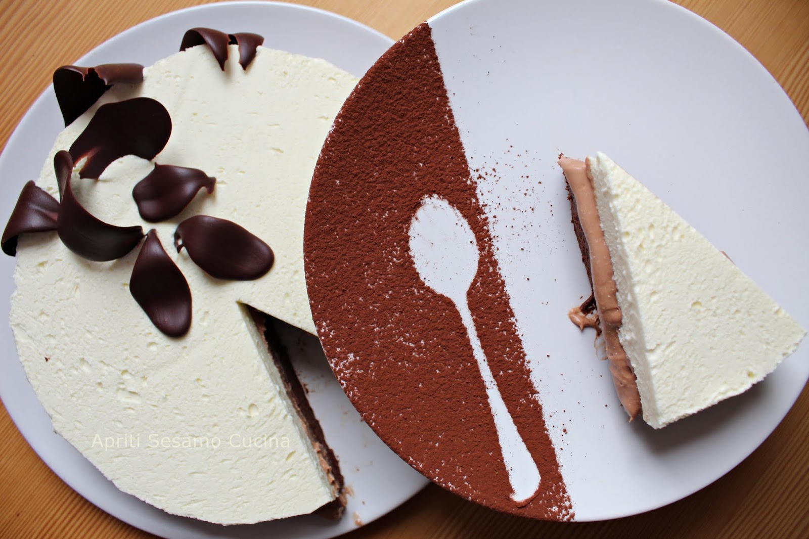 Torta ai tre cioccolati con 4 ingredienti