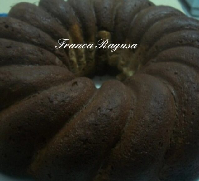 Torta ai tre cioccolati