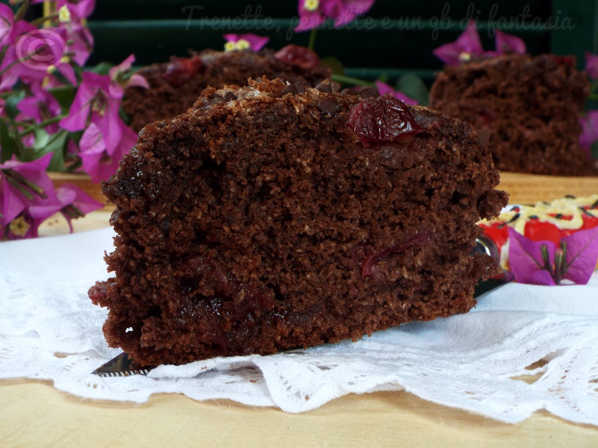 Torta al cacao cocco e ciliegie