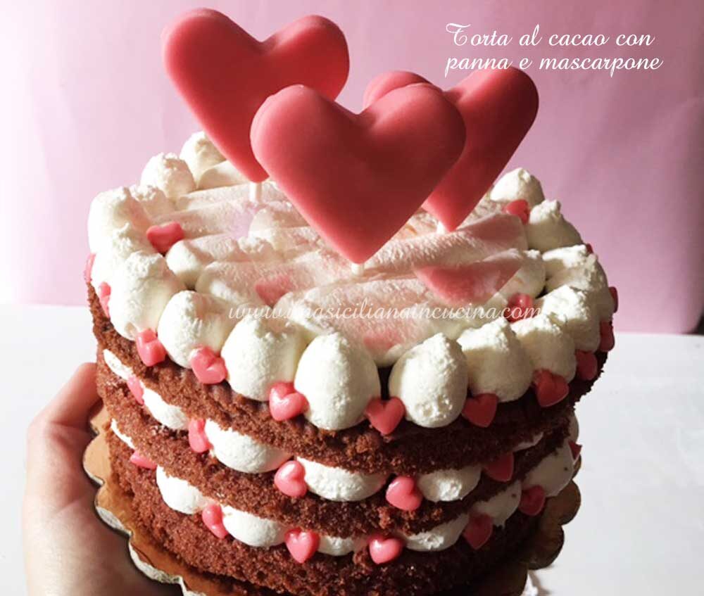 Torta al cacao con panna e mascarpone