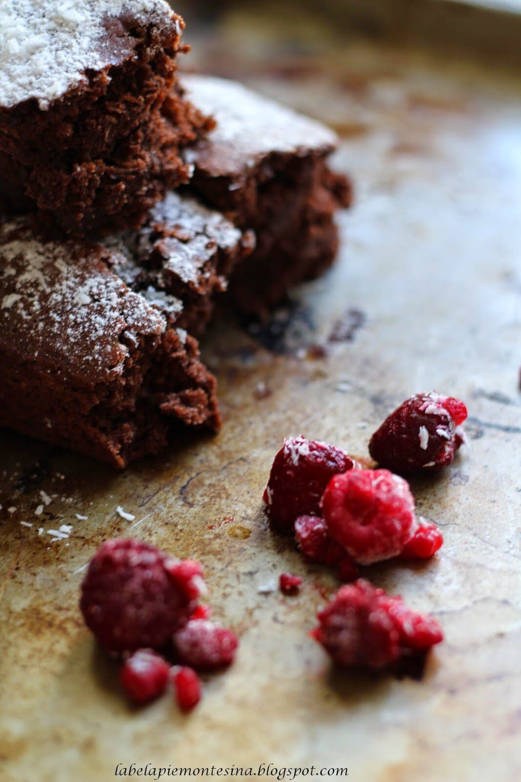 Torta al cacao e cocco senza uova