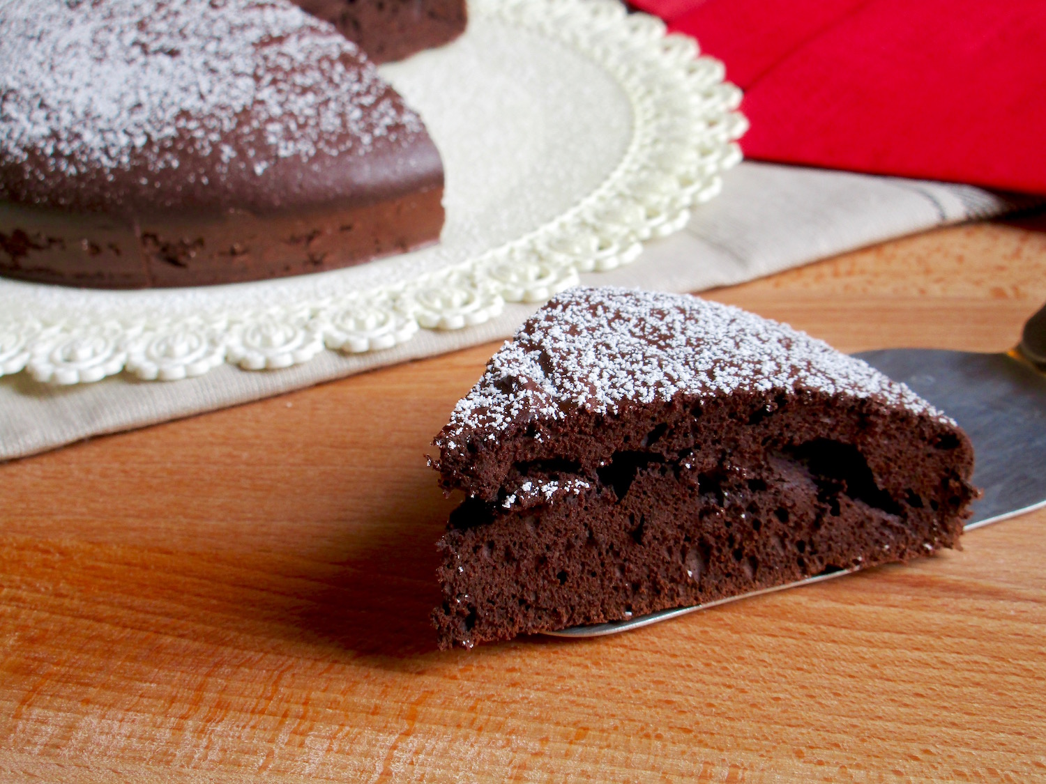 Torta al cacao e mandorle