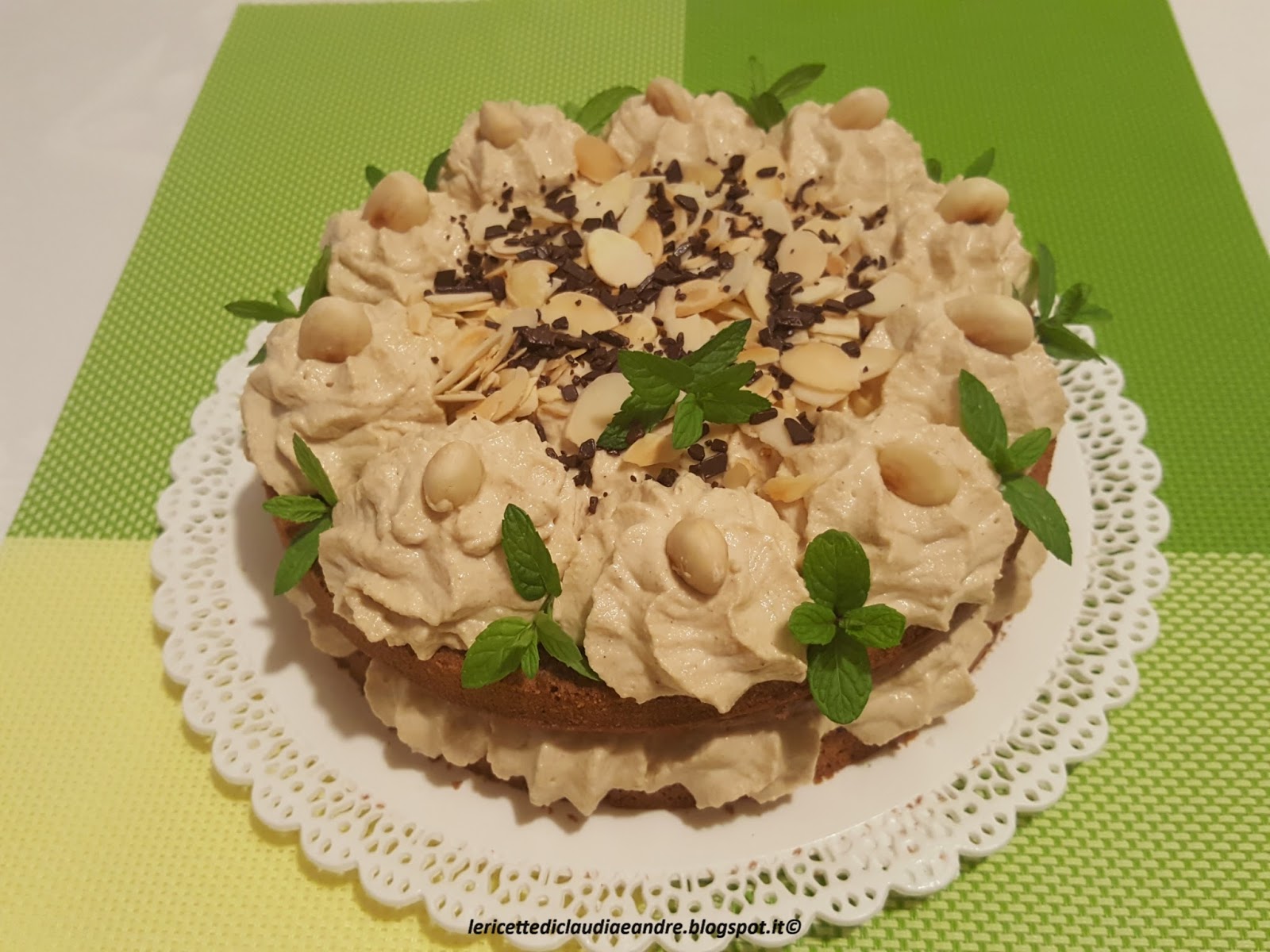 Torta al cacao e pasta di mandorle....