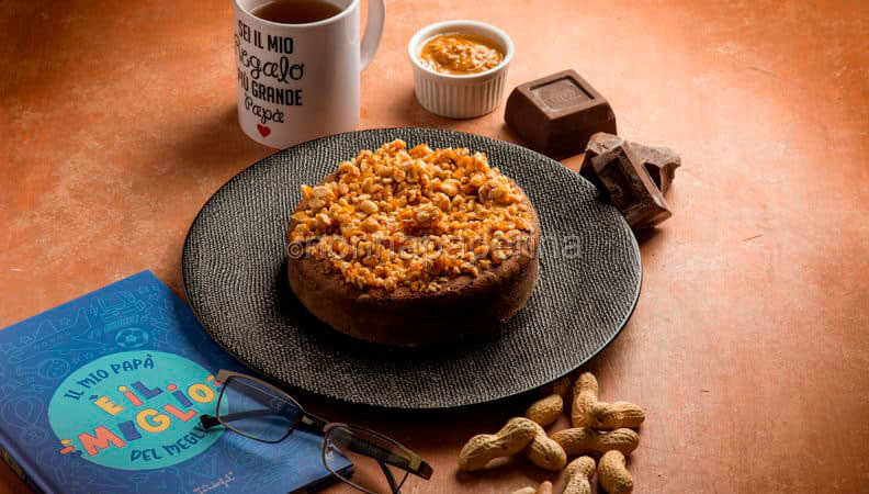 Torta al cacao pralinato di arachidi per la festa del papà!