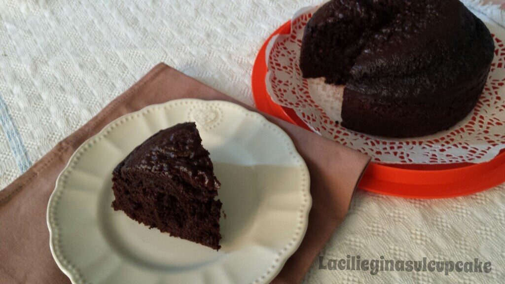 Torta al cacao senza uova