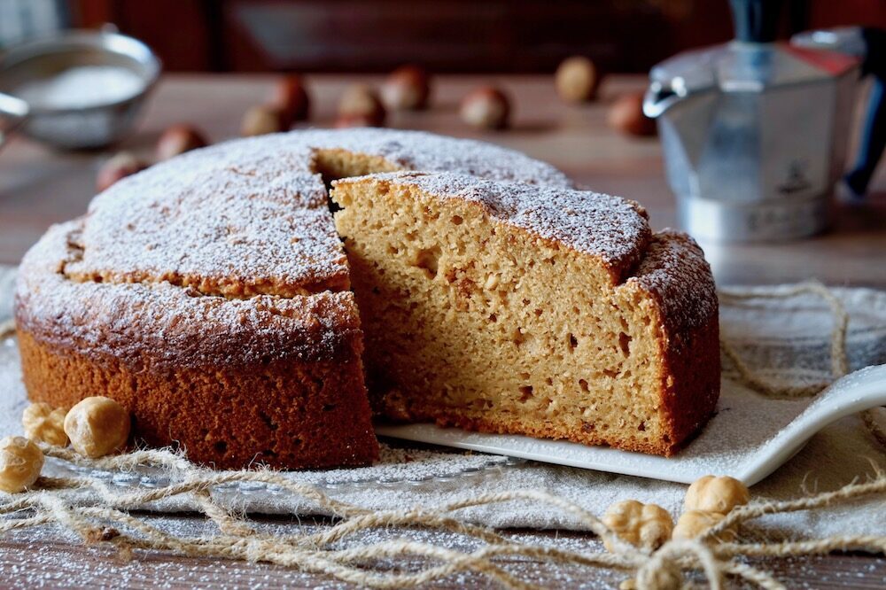Torta al caffè e nocciole