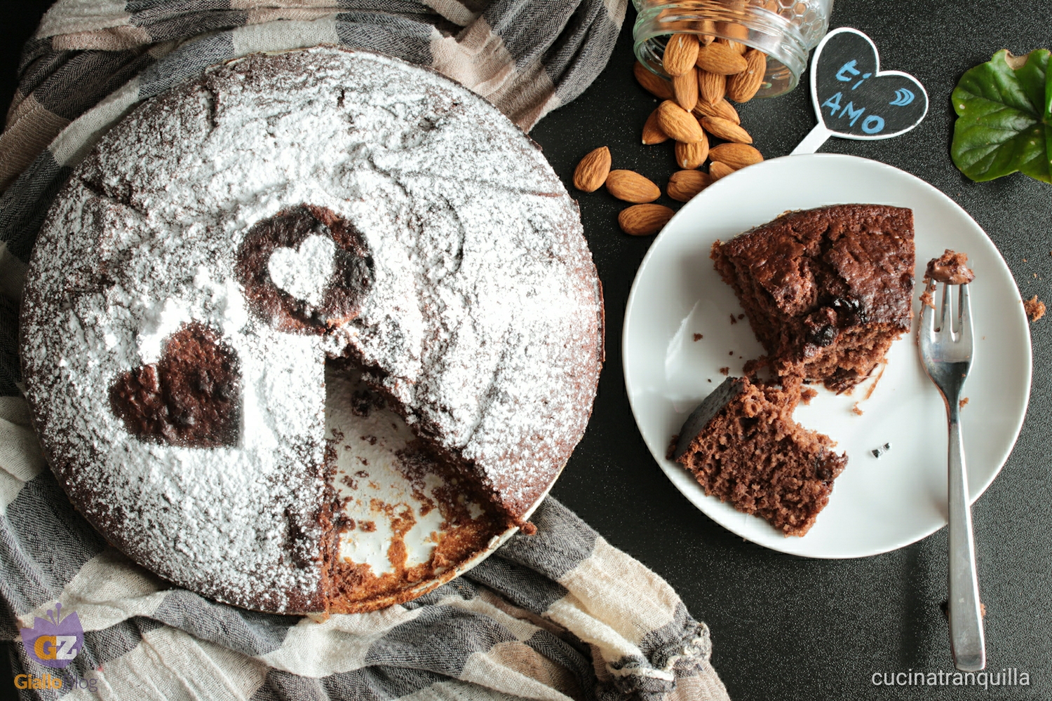 Torta al cioccolato con crema spalmabile alle nocciole