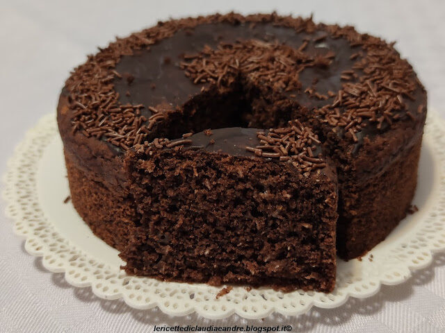 Torta al cioccolato e cocco, senza uova, senza burro e senza latte