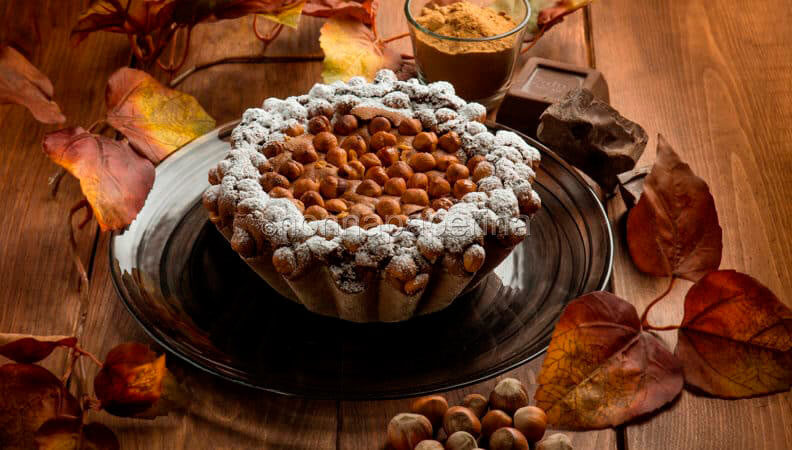 Torta al cioccolato e nocciole: un dessert semplice da preparare