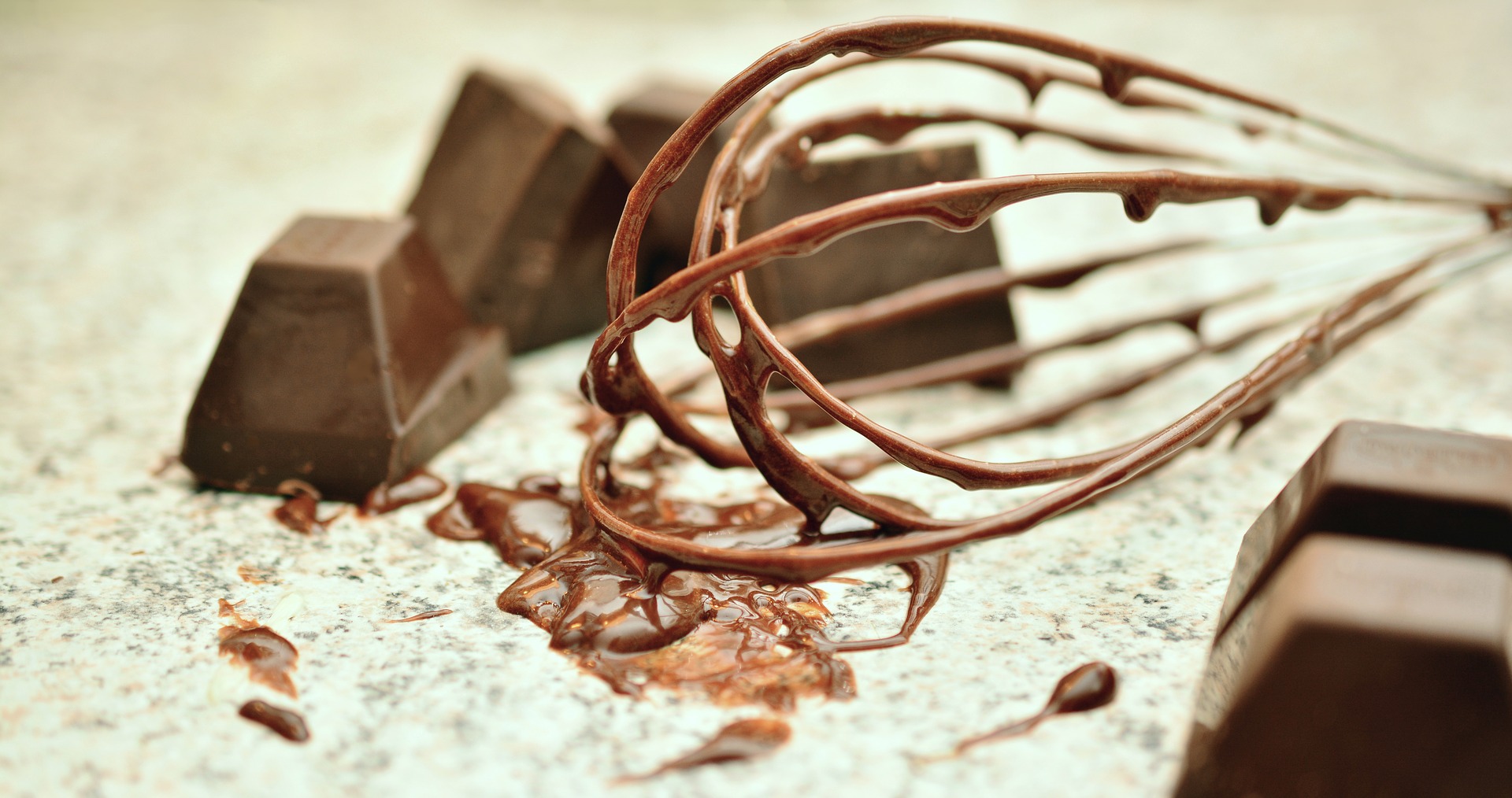 Torta al cioccolato semplice : ricetta classica