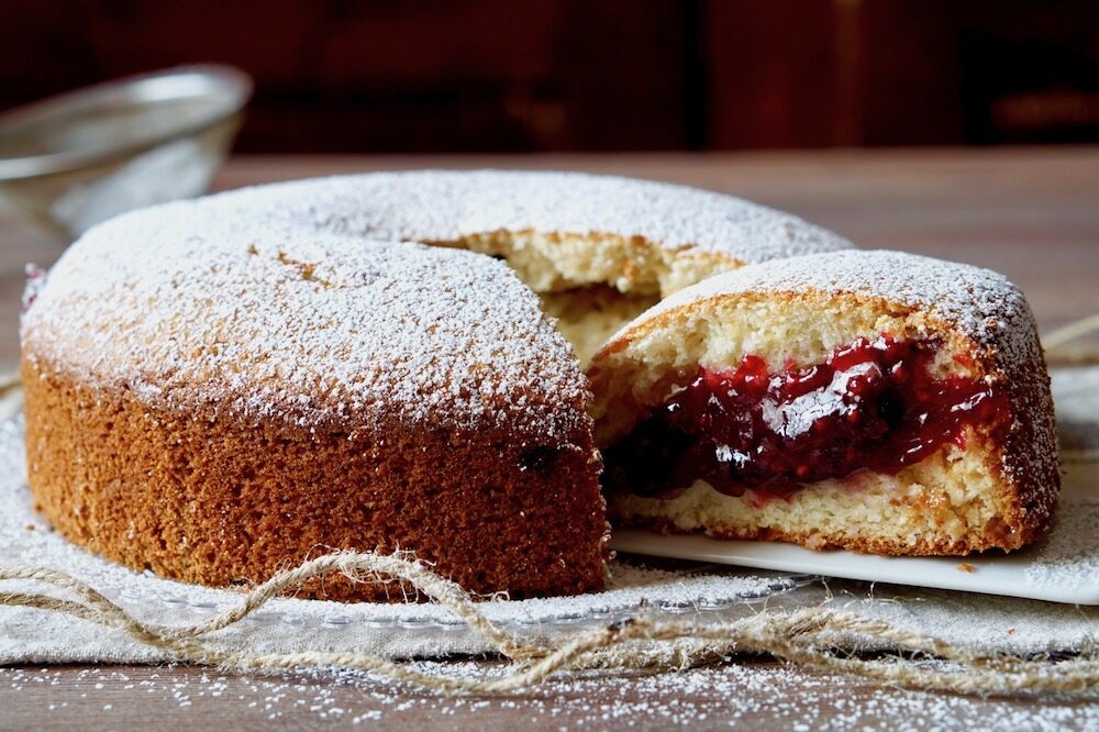 Torta al cocco cuore marmellata