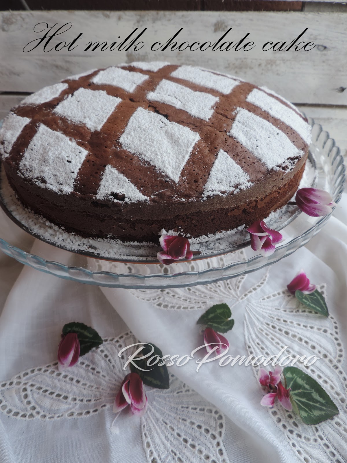 Torta al latte caldo con cioccolato fondente (hot milk chocolate cake)