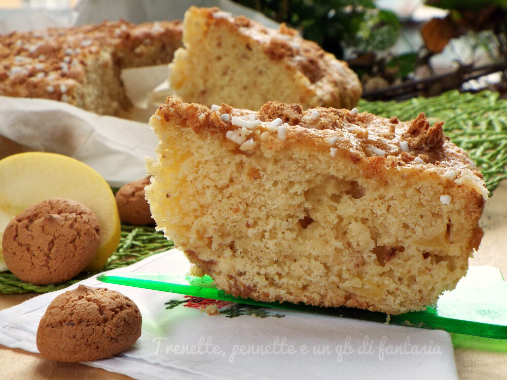 Torta al latte di mandorla, amaretti e mela