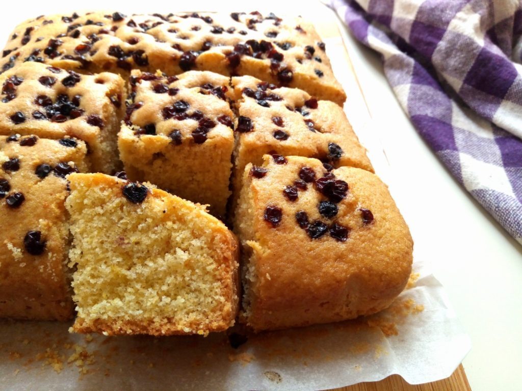 Torta al mais con mirtilli rossi