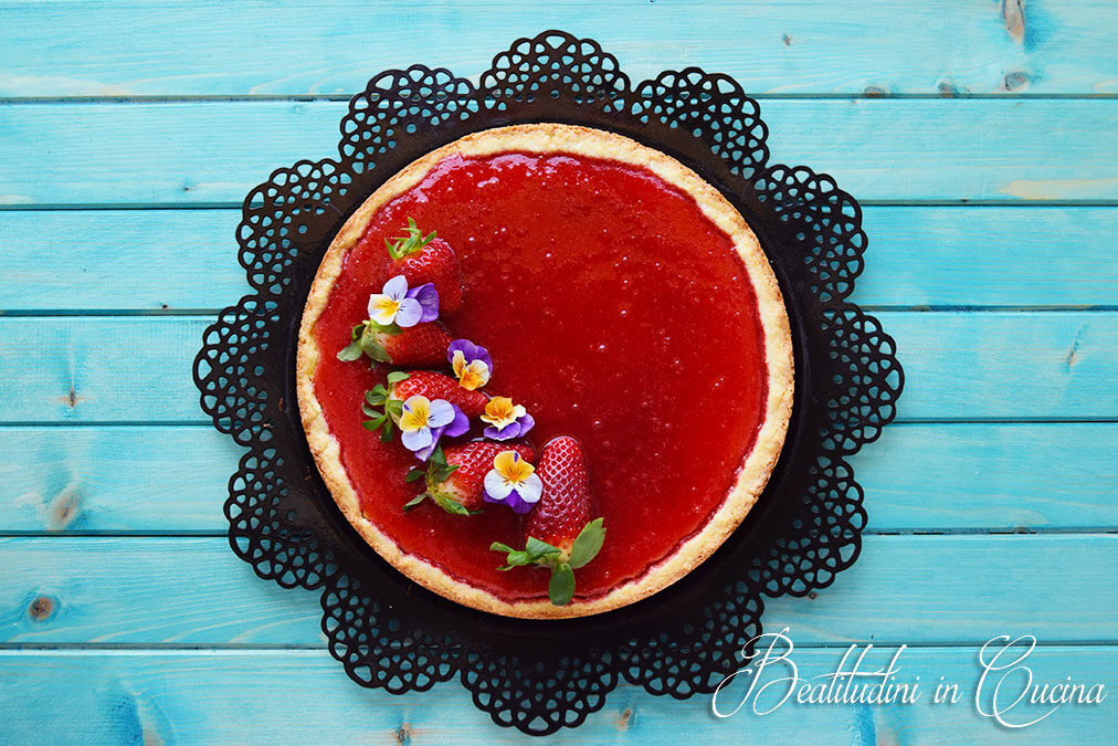 Torta al semolino e fragole