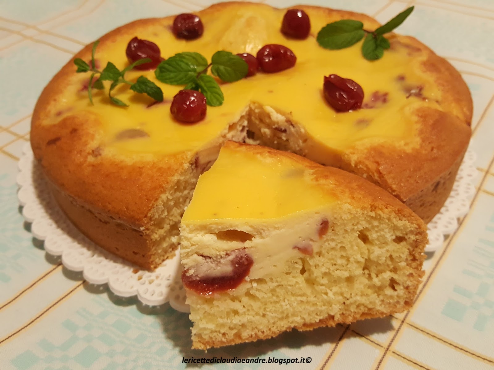 Torta alla crema di ricotta e amarene allo sciroppo naturale