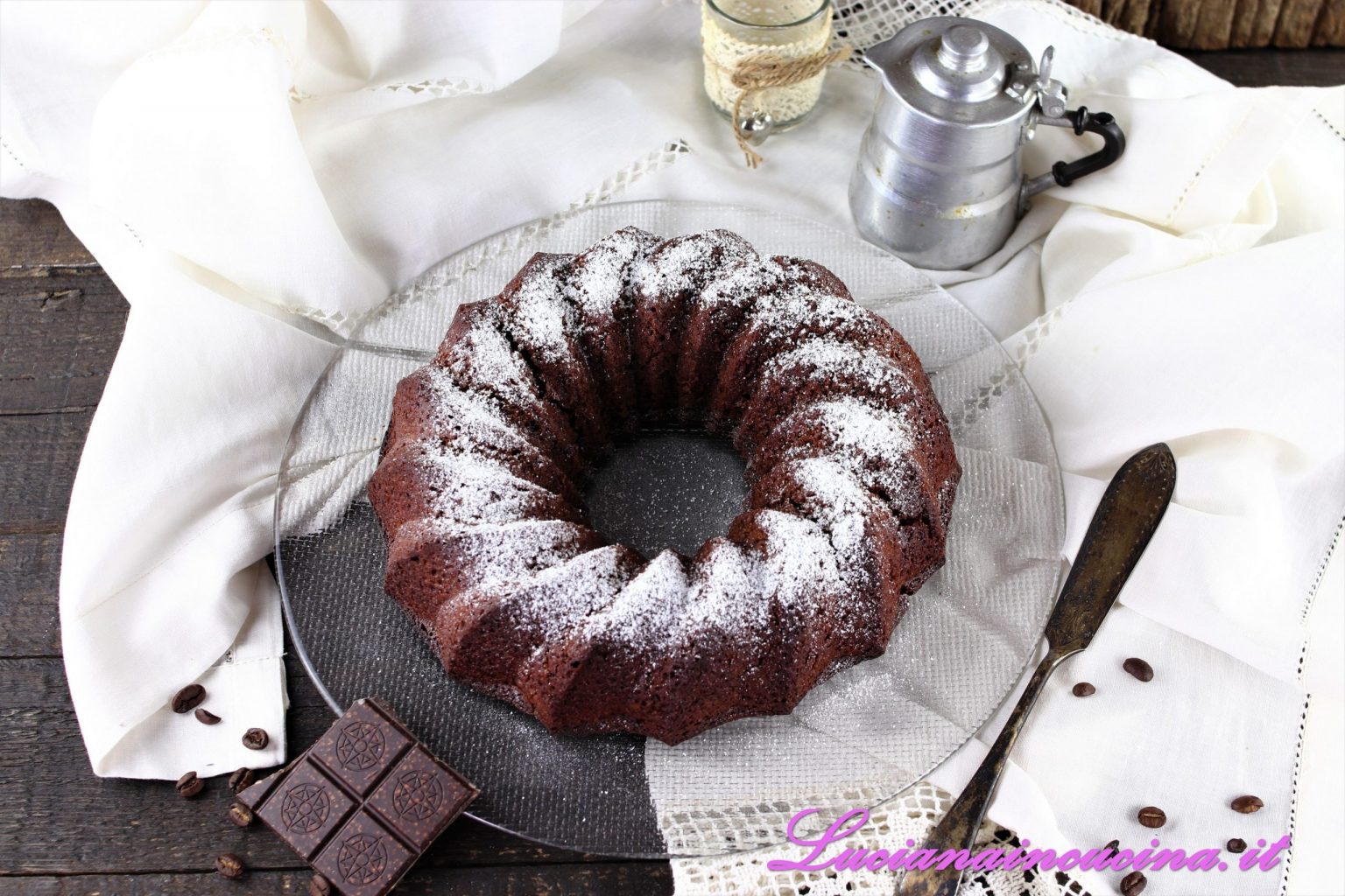 Torta all’acqua al cioccolato e caffè