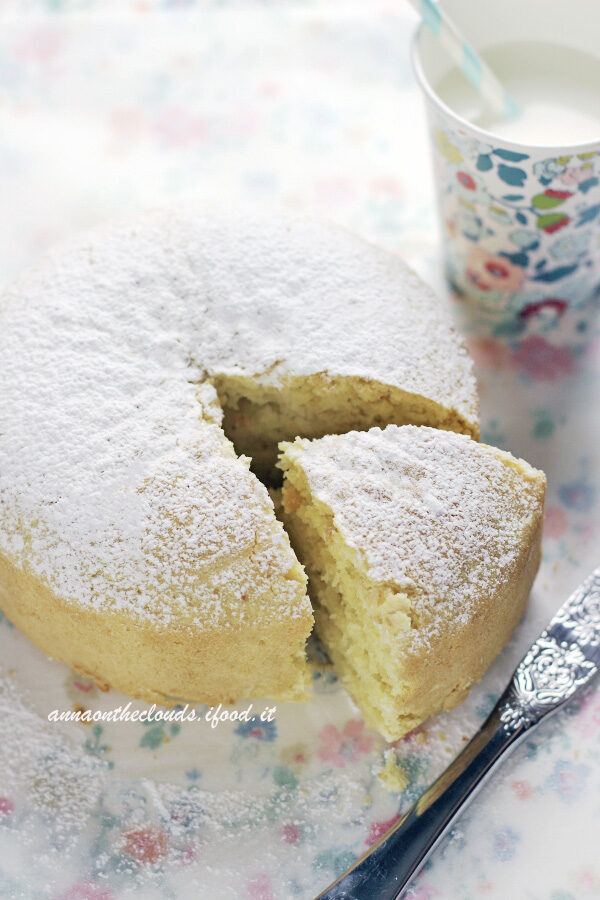 Torta all’acqua e agrumi:ricetta soffice senza uova,senza burro e latte