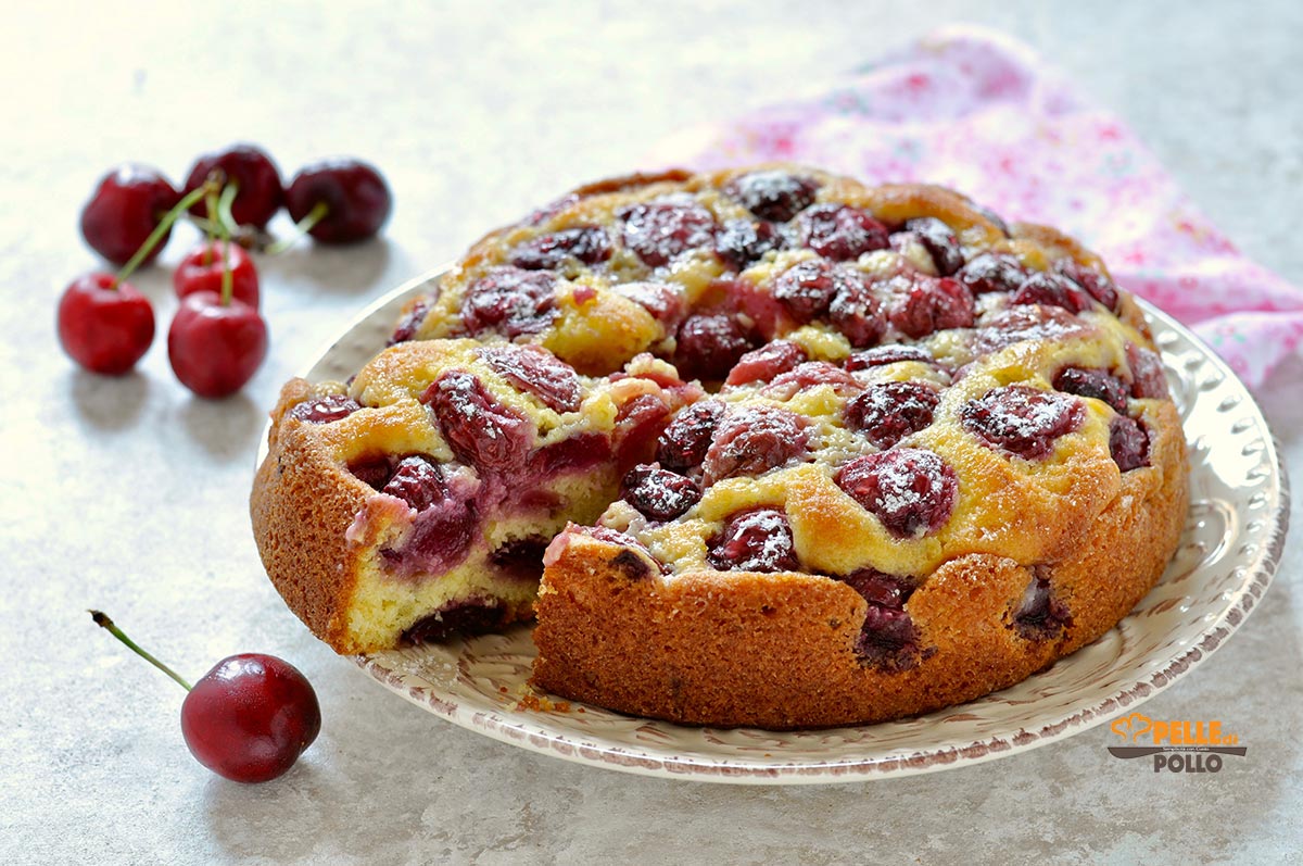 Torta alle ciliegie semplice e morbidissima