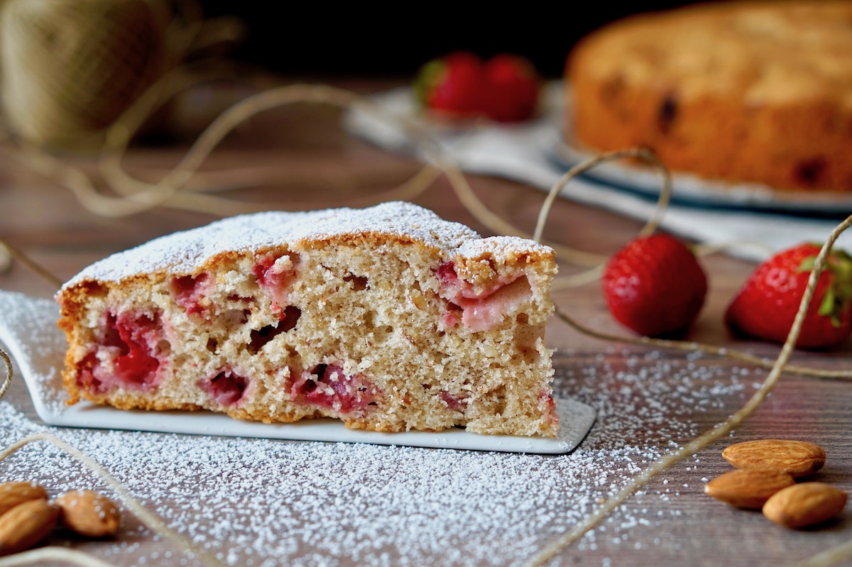 Torta alle fragole e mandorle