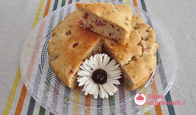 Torta alle fragole senza burro semplice e veloce