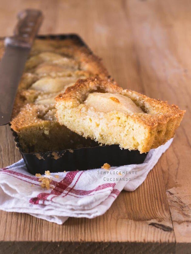 Torta alle mandorle e pere