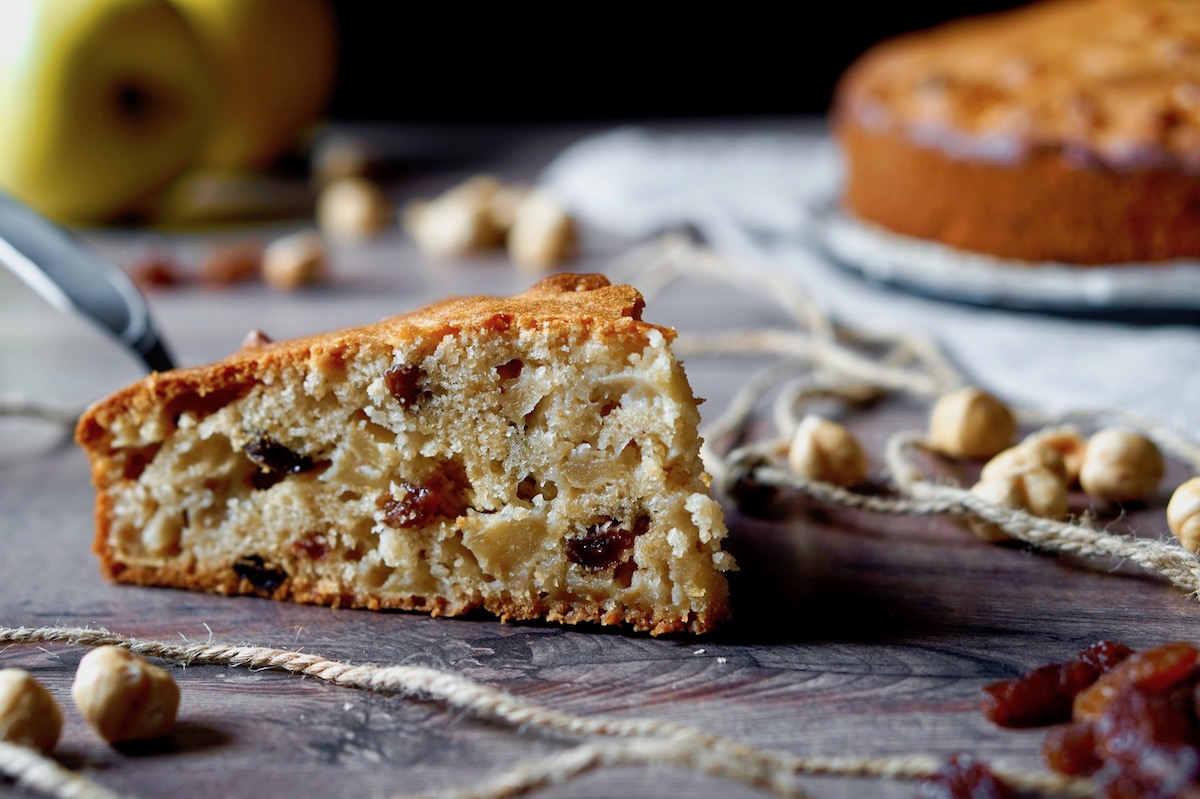Torta alle mele e nocciole