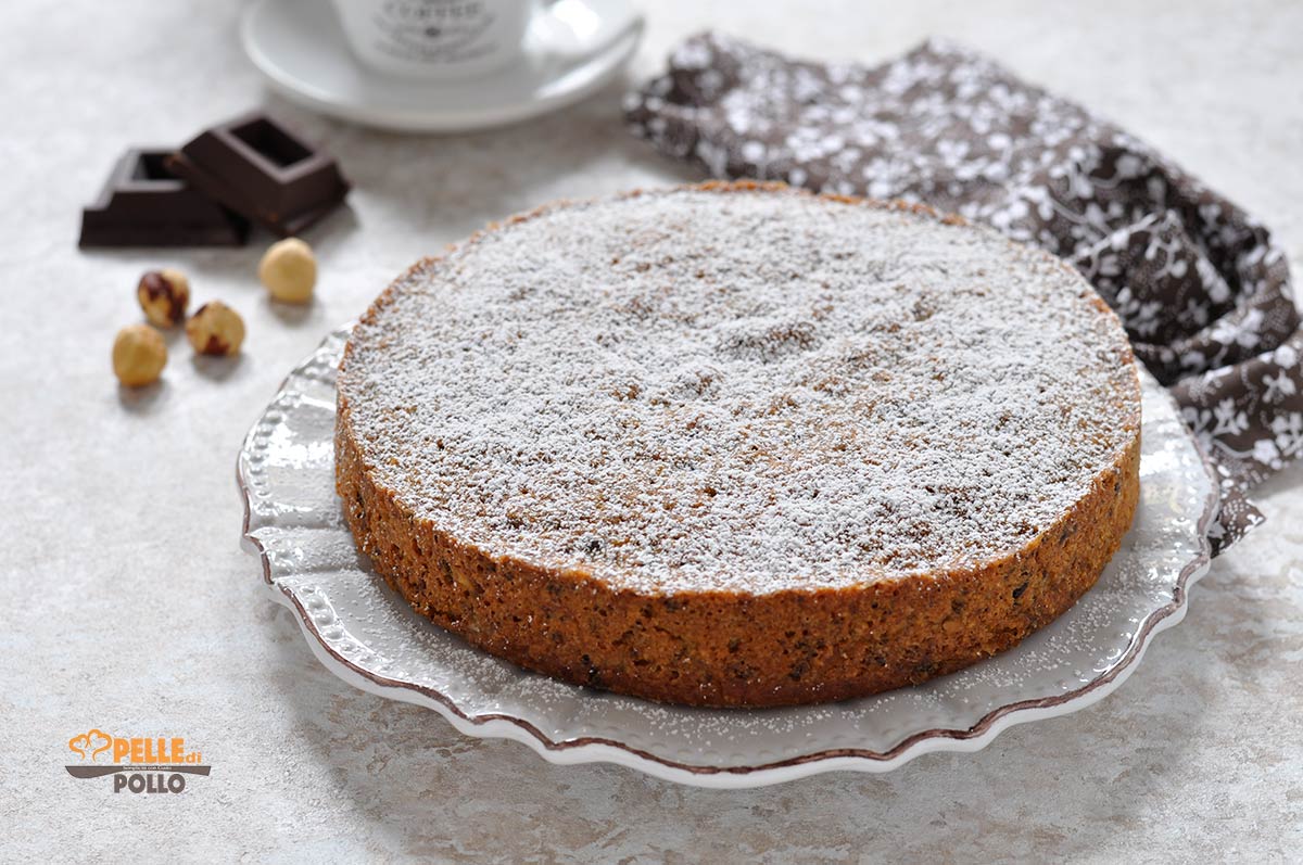 Torta alle nocciole senza farina con cioccolato