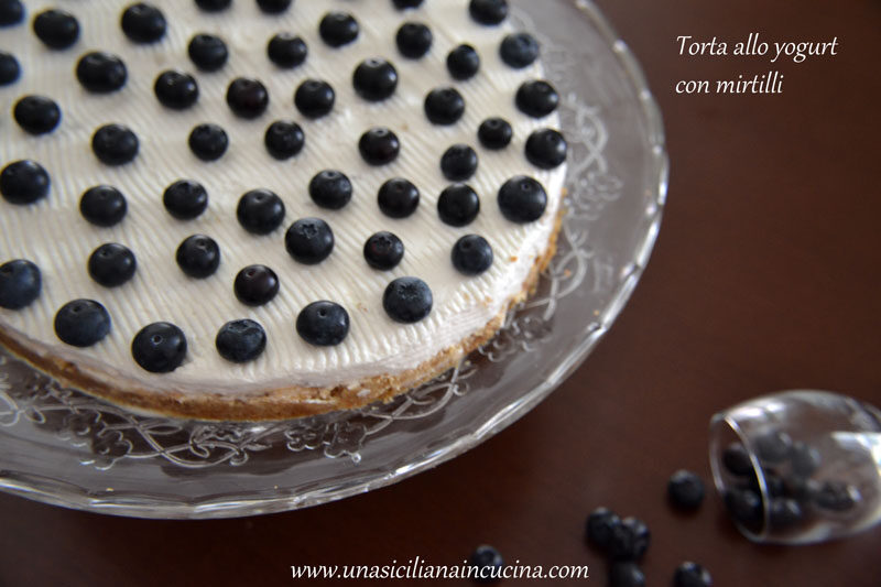 Torta allo yogurt con mirtilli